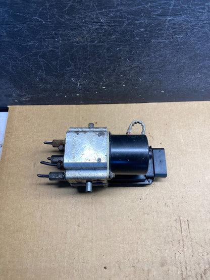 2004 2007 Ford E250 E350 Econoline Anti-Lock ABS Antilock Brake Pump AH7226 DW1