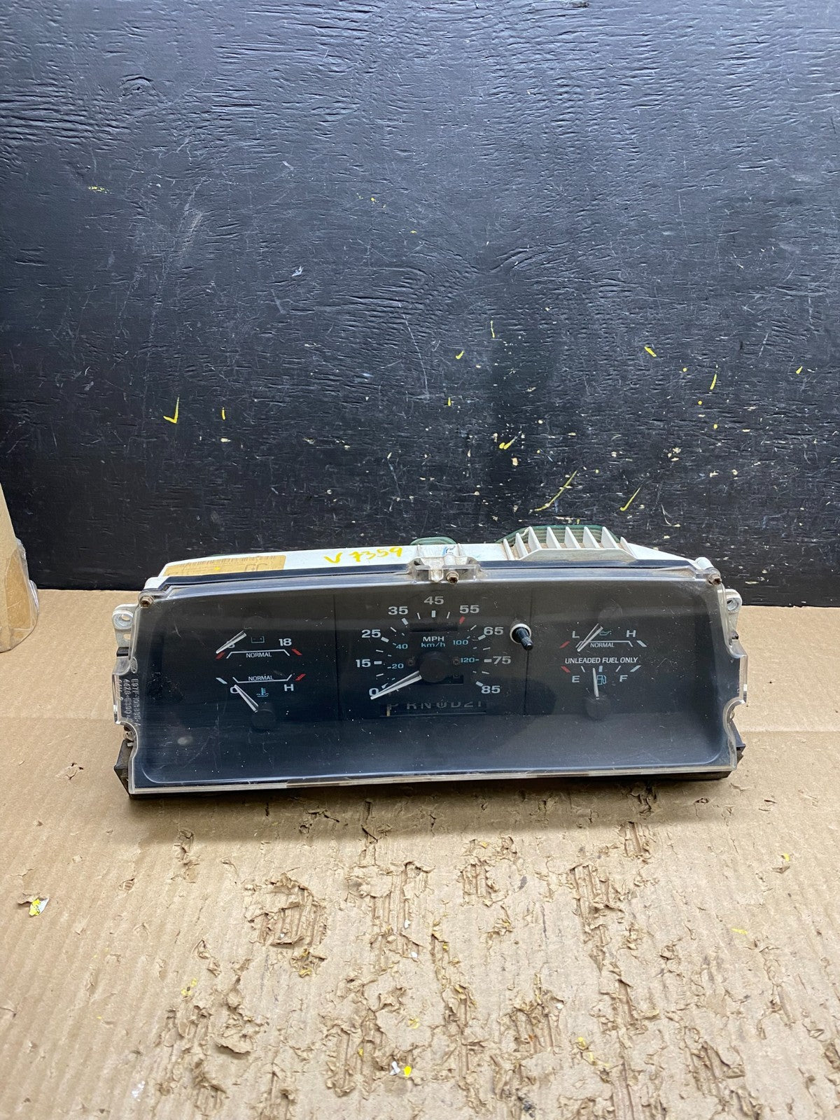 1999 2000 Ford Ranger Gauge Speedometer Cluster Oem V7359 DG0