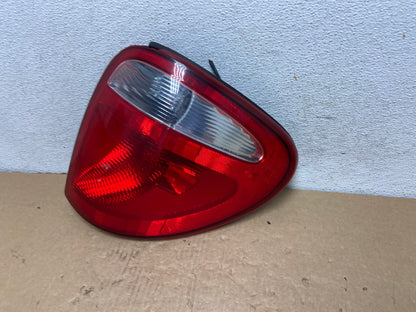 2004 - 2007 Dodge Grand Caravan Right Passenger Side Tail Light AF7937 LK1