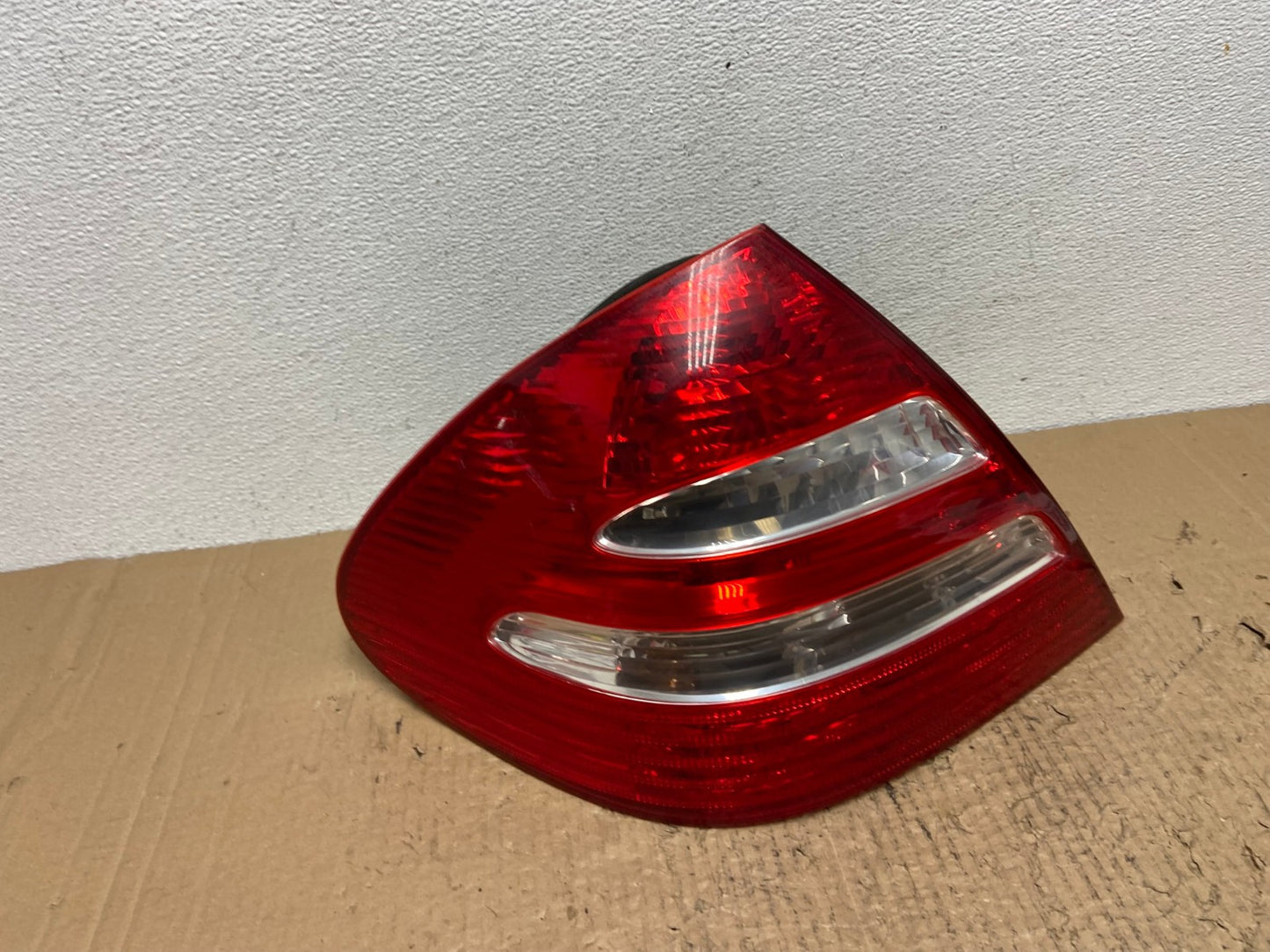 2003-2006 Mercedes E Class Sedan Left Driver LH Side Tail Light AC4177 LK0
