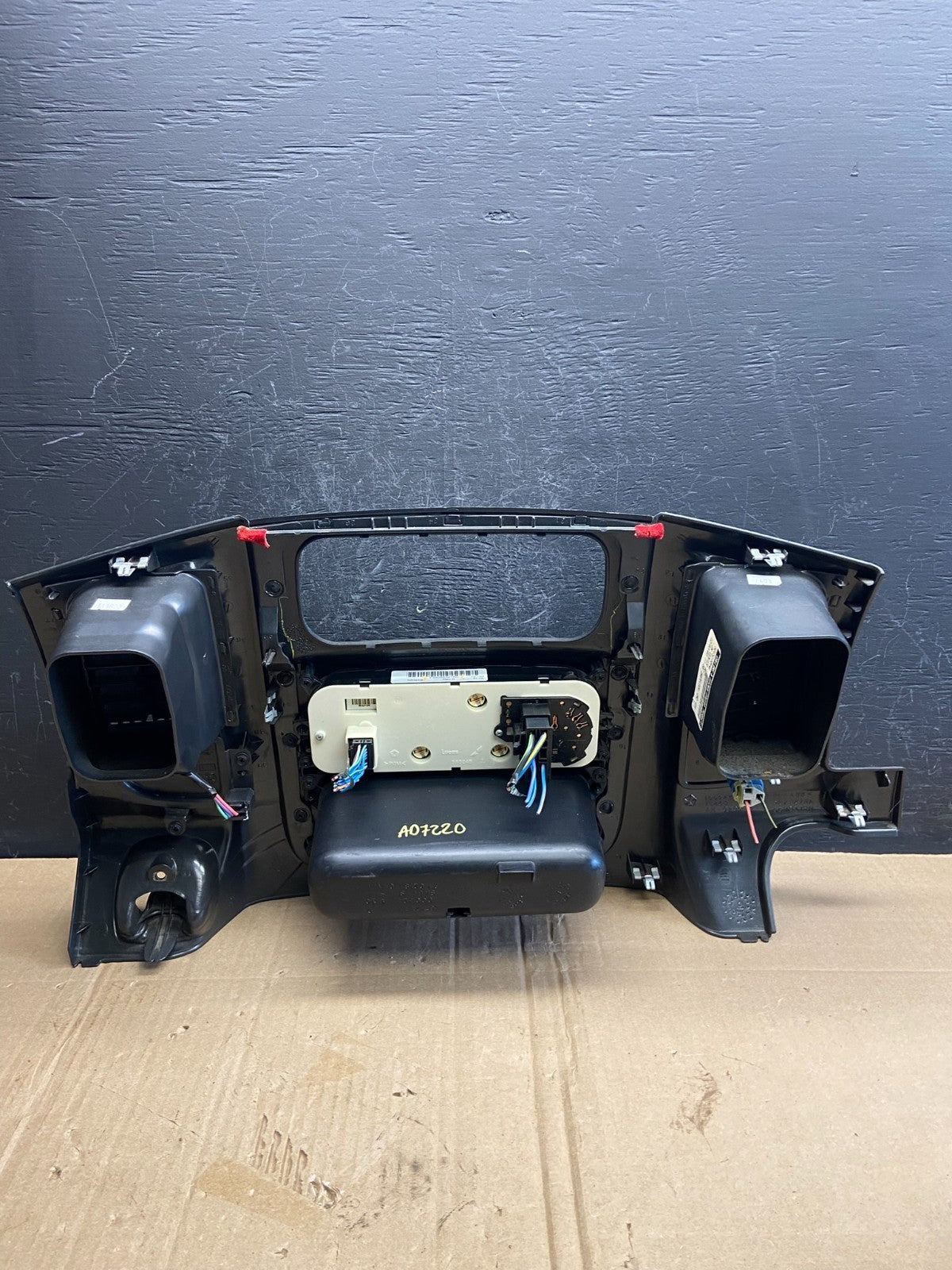 2002 to 2005 Dodge Ram Radio Climate Control Dash Air Vent Bezel Trim AD7220 DG3