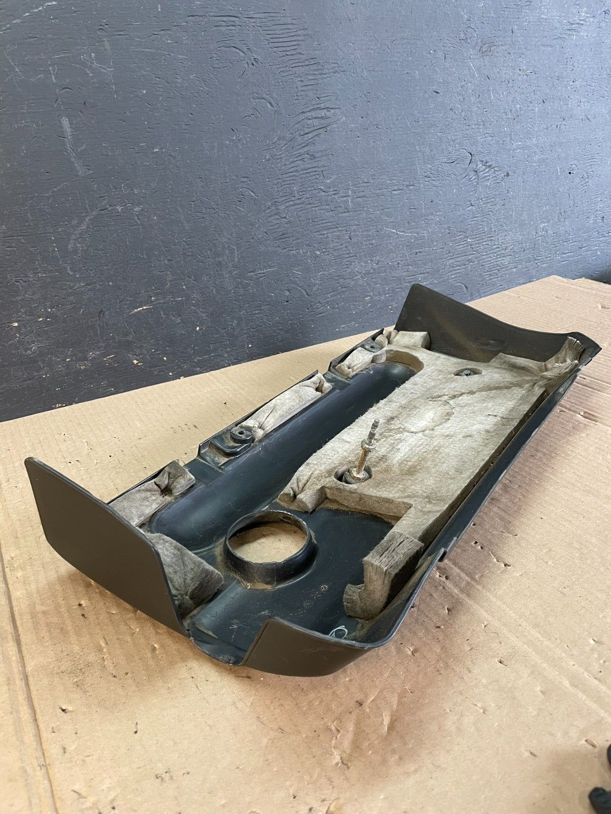 2005 to 2008 Toyota Corolla Matrix 1.8L Motor Engine Cover AD8700 DW3
