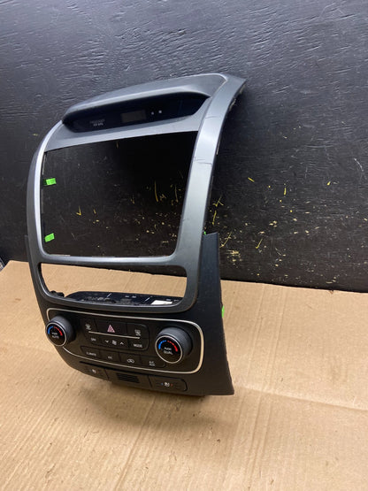 2014 2015 Kia Sorento Center Radio Climate Control Clock Trim Heat Seat AA81331