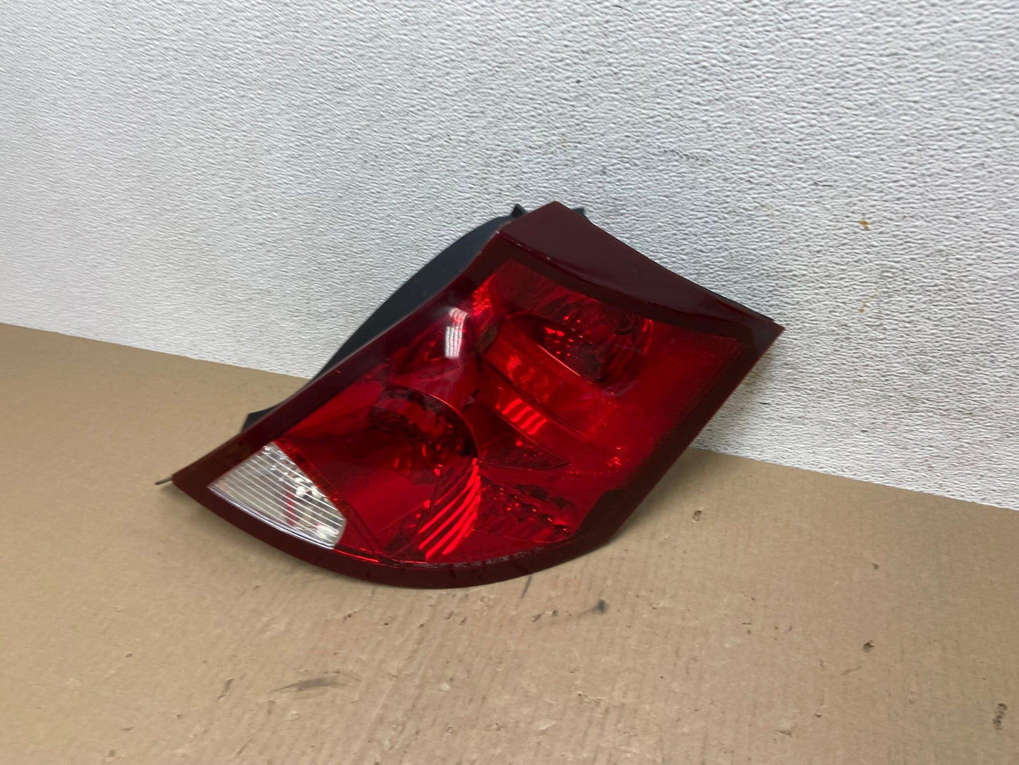 2003-2007 Saturn Ion Passenger Right RH Side Tail Light Tail Light AE7052 LK1