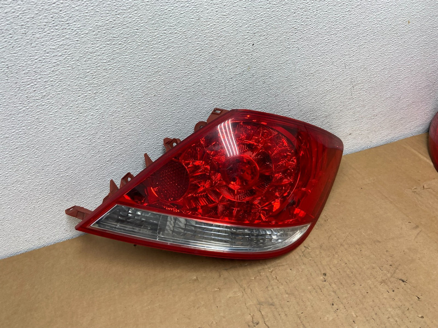 2005 2006 2007 2008 Acura RL Right Passenger Rh Side Tail Light AC8530 DW2