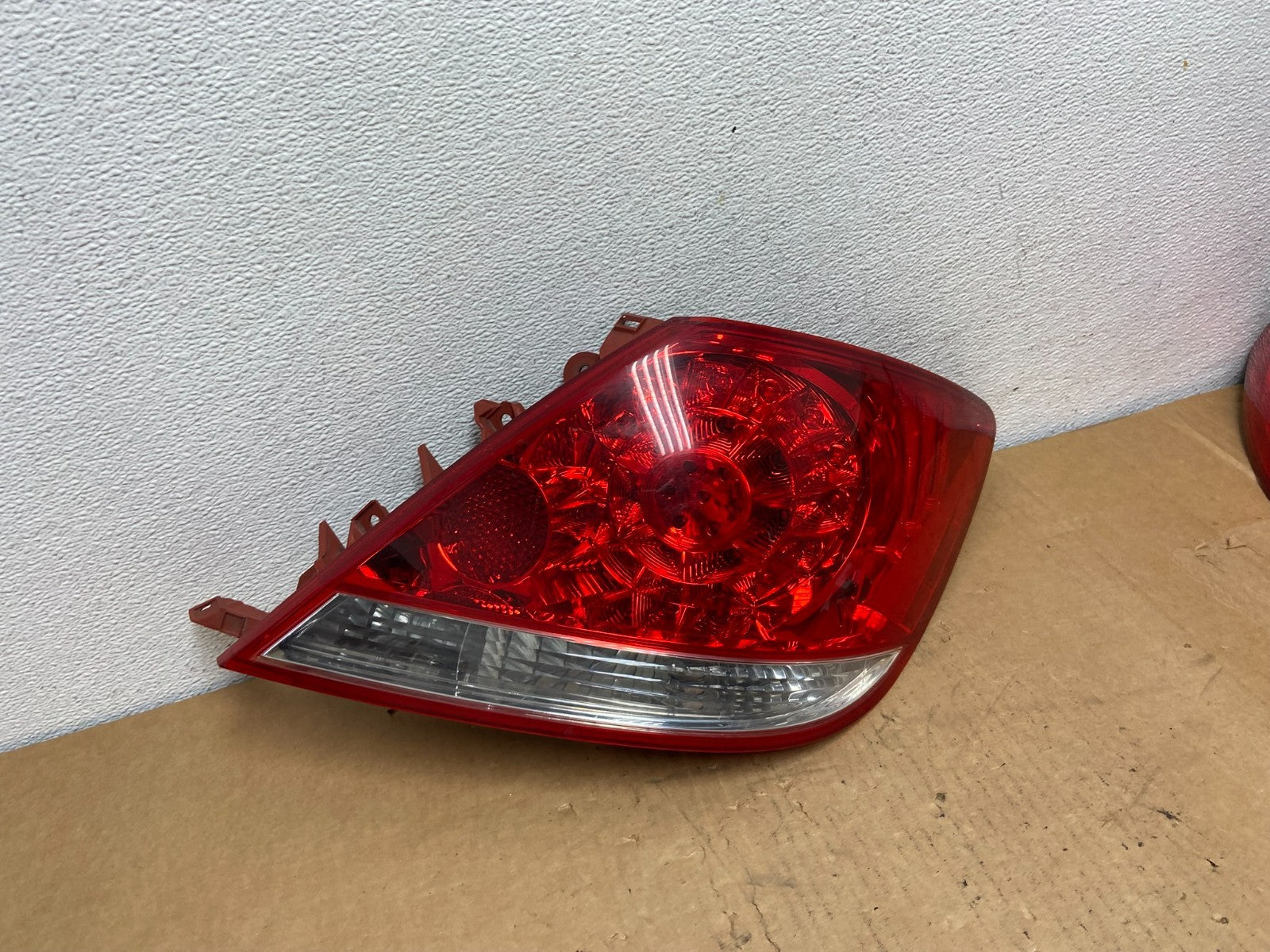 2005 2006 2007 2008 Acura RL Right Passenger Rh Side Tail Light AC8530 DW2