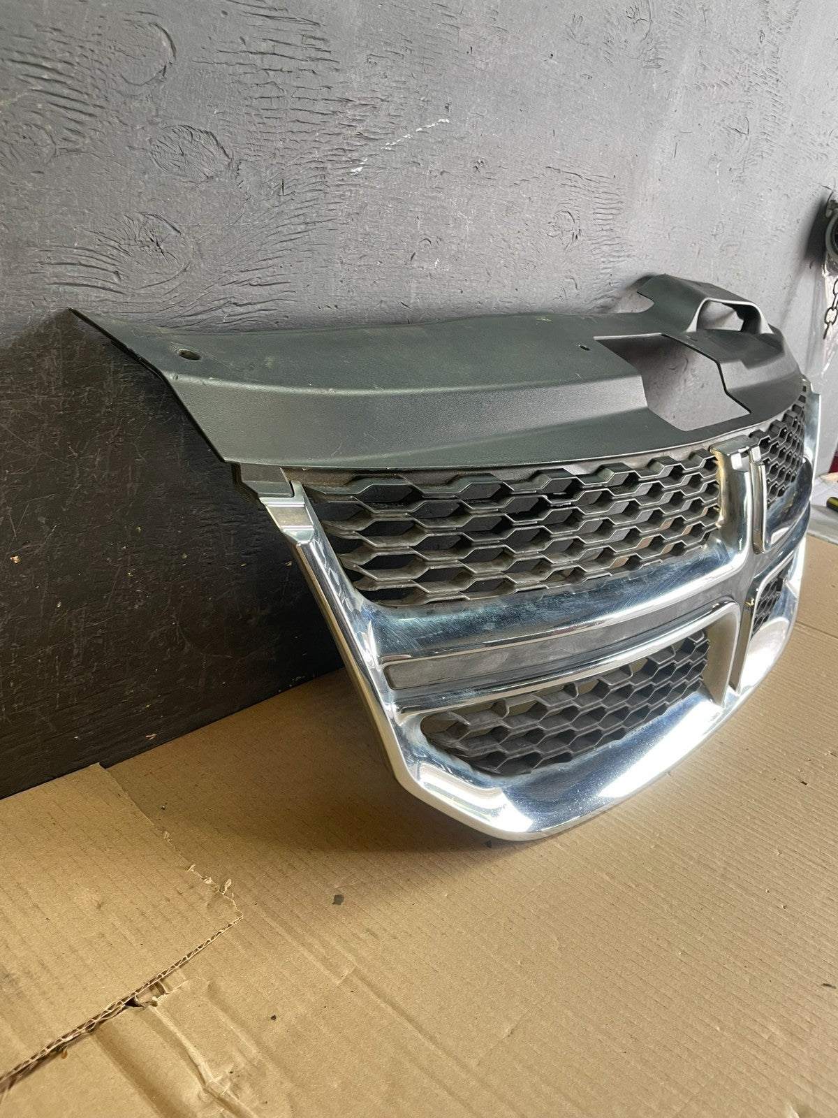 2011 to 2018 Dodge Journey Front Upper Chrome Grill Grille ae3526 DG2