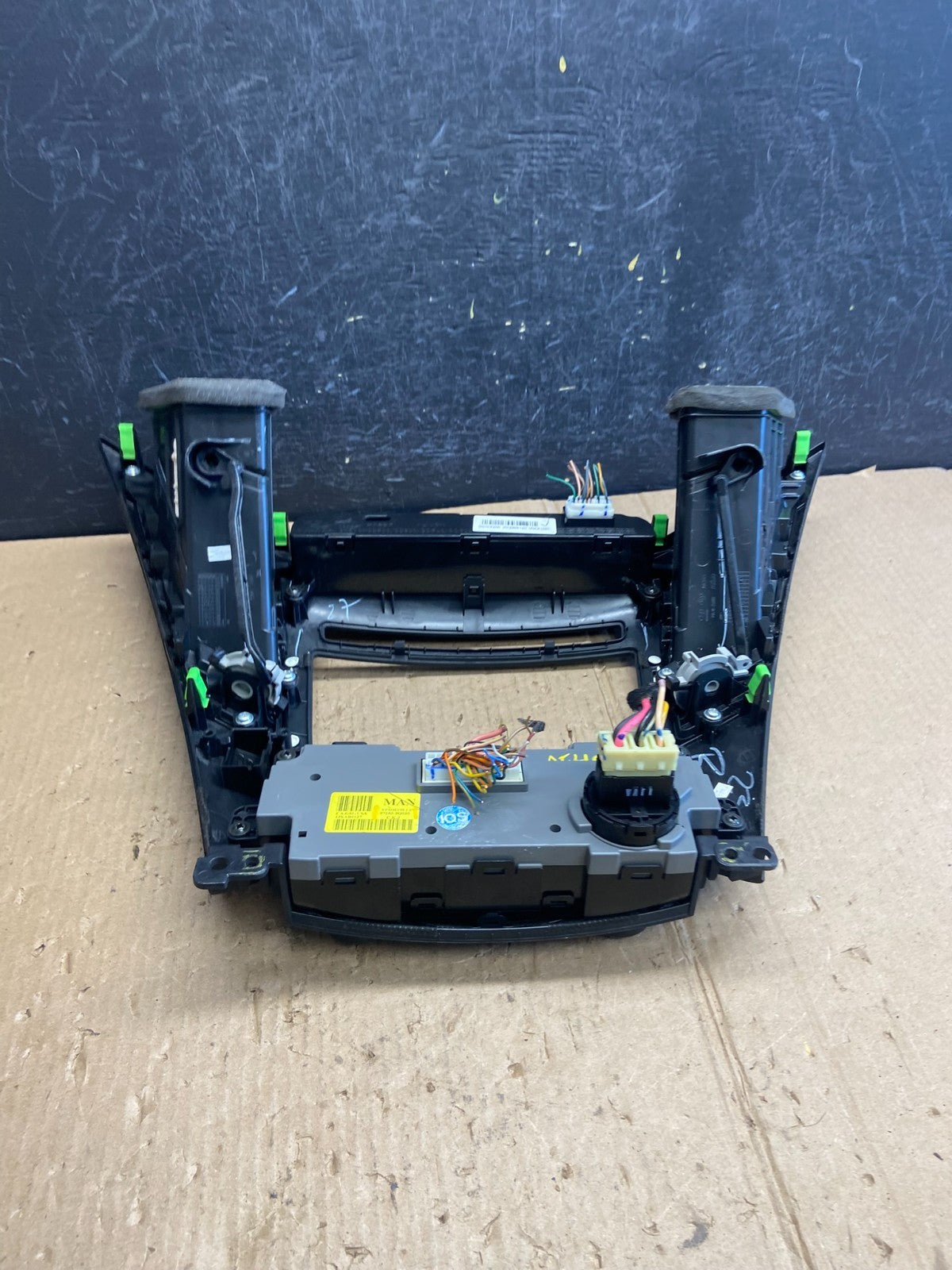 2011 - 2014 Hyundai Sonata Center Radio Climate Control Air Vent Bezel AE4098 DG4