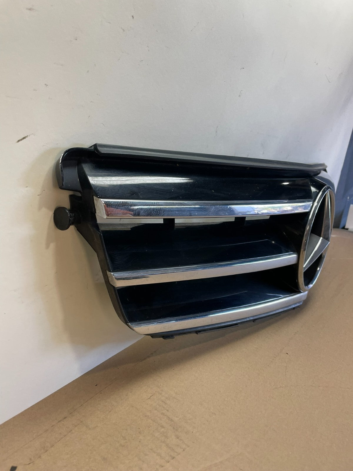 2008-2014 Mercedes-Benz W204 C300 C350 Front Grille Grill AI3885 DG2