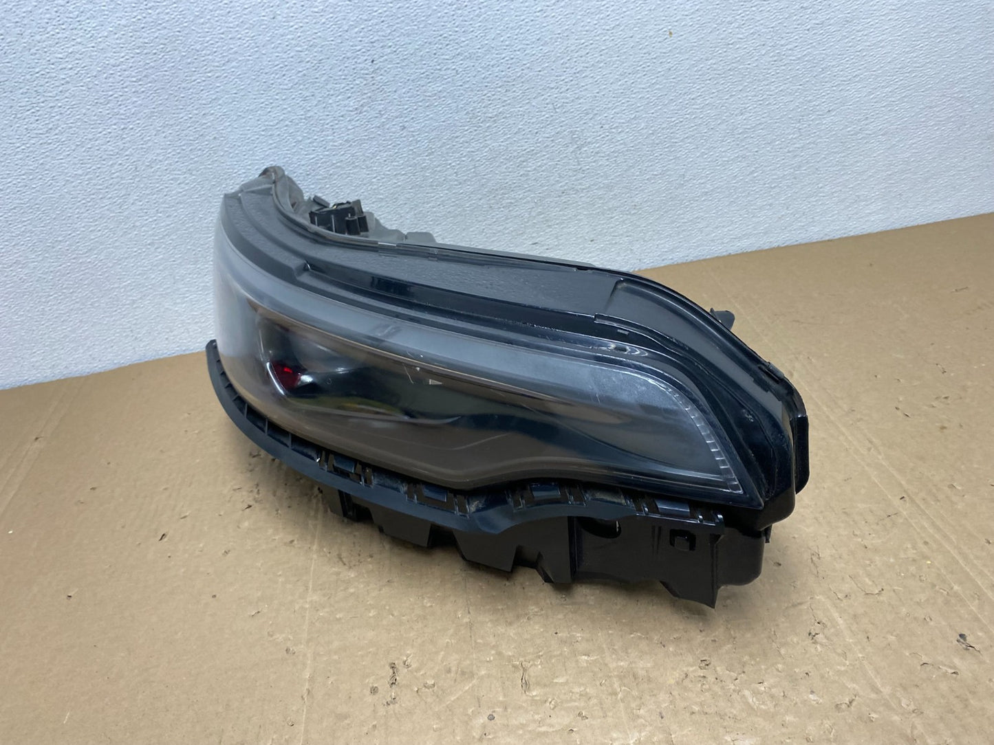 2019 - 2023 Jeep Cherokee Right Passenger RH Side LED Headlight AB3484 DW1