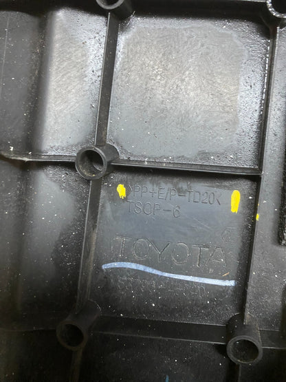 2006 to 2007 Toyota Highlander Hybrid Engine Motor Top Front Cover H4254 DG18