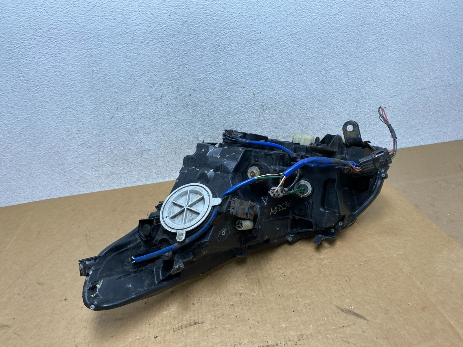 2010-2012 Infiniti G37 Right Passenger Side Xenon HID Headlight AE3264 DW15