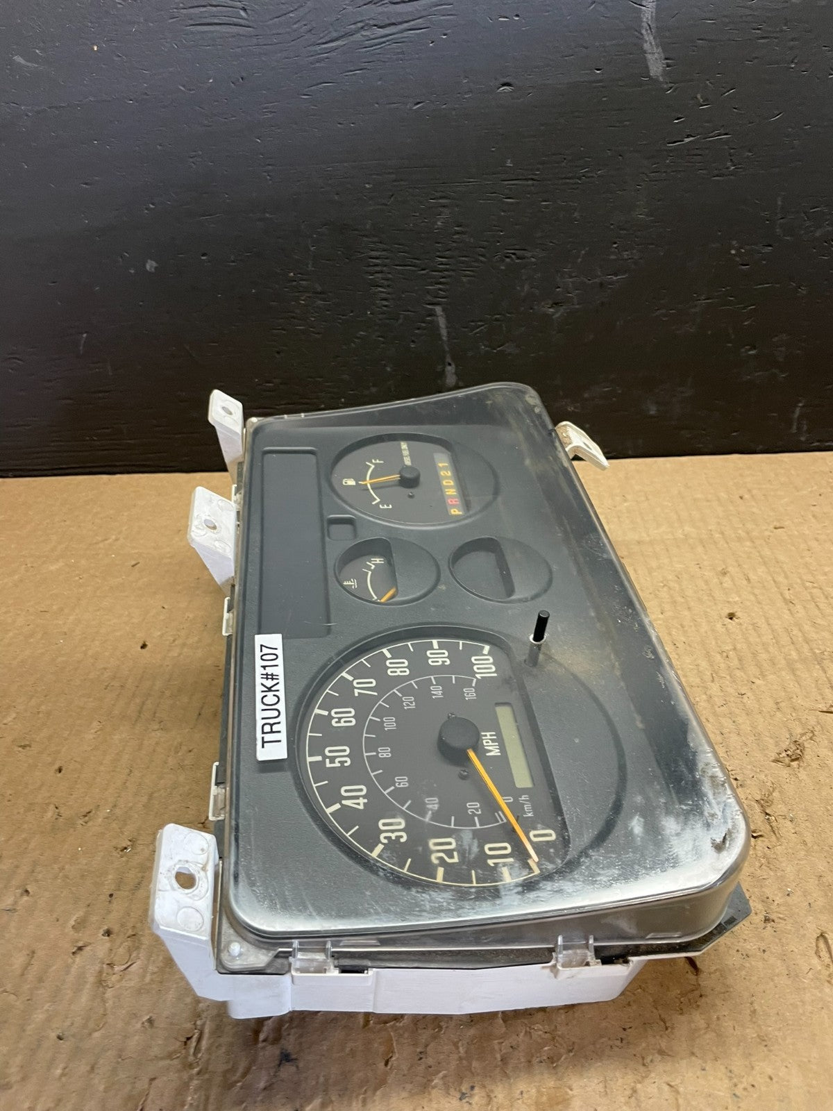 2005 to 2007 Isuzu NPR W4500 W5500 Cluster Speedometer AB75334