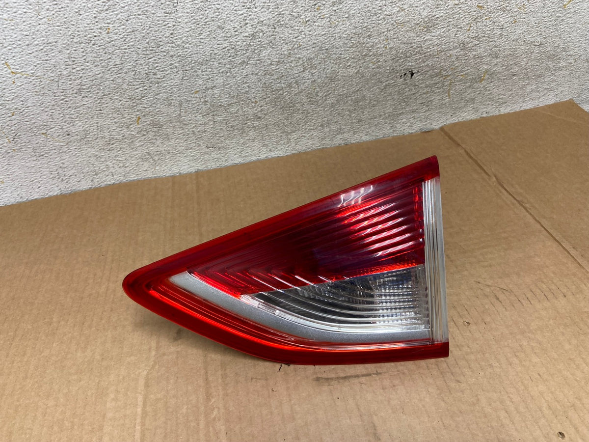 2013 to 2016 Ford Escape Right Passenger RH Side Inner Tail Light AI3774 LK0