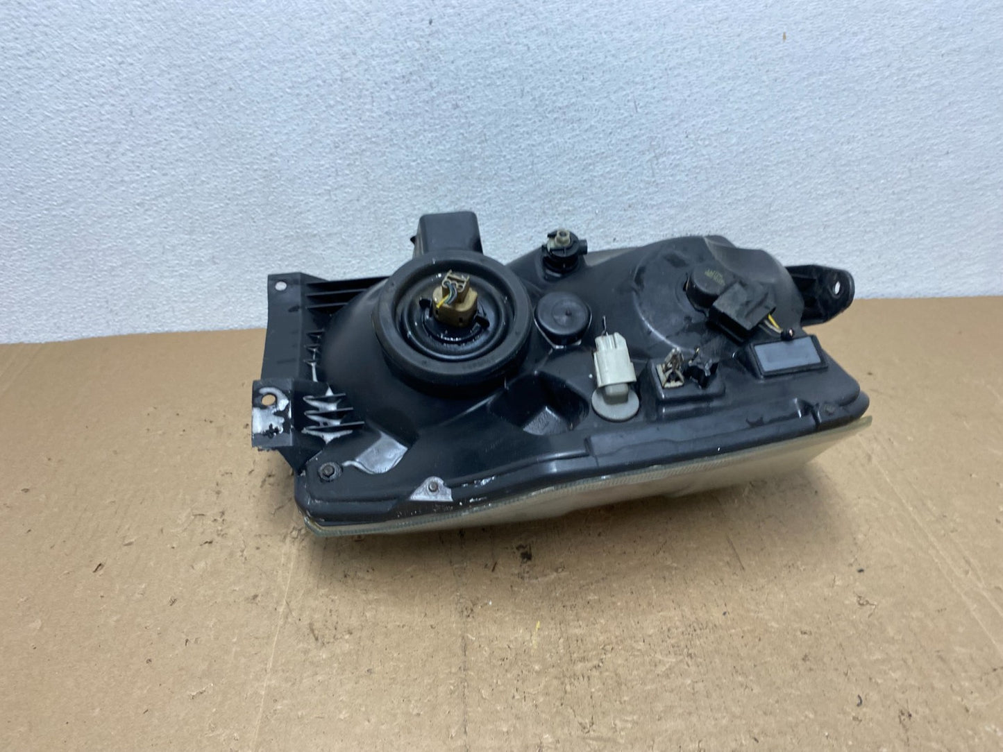 2008-2014 Ford Econoline E150 E250 E350 Right Passenger Headlight AC6050 DW7