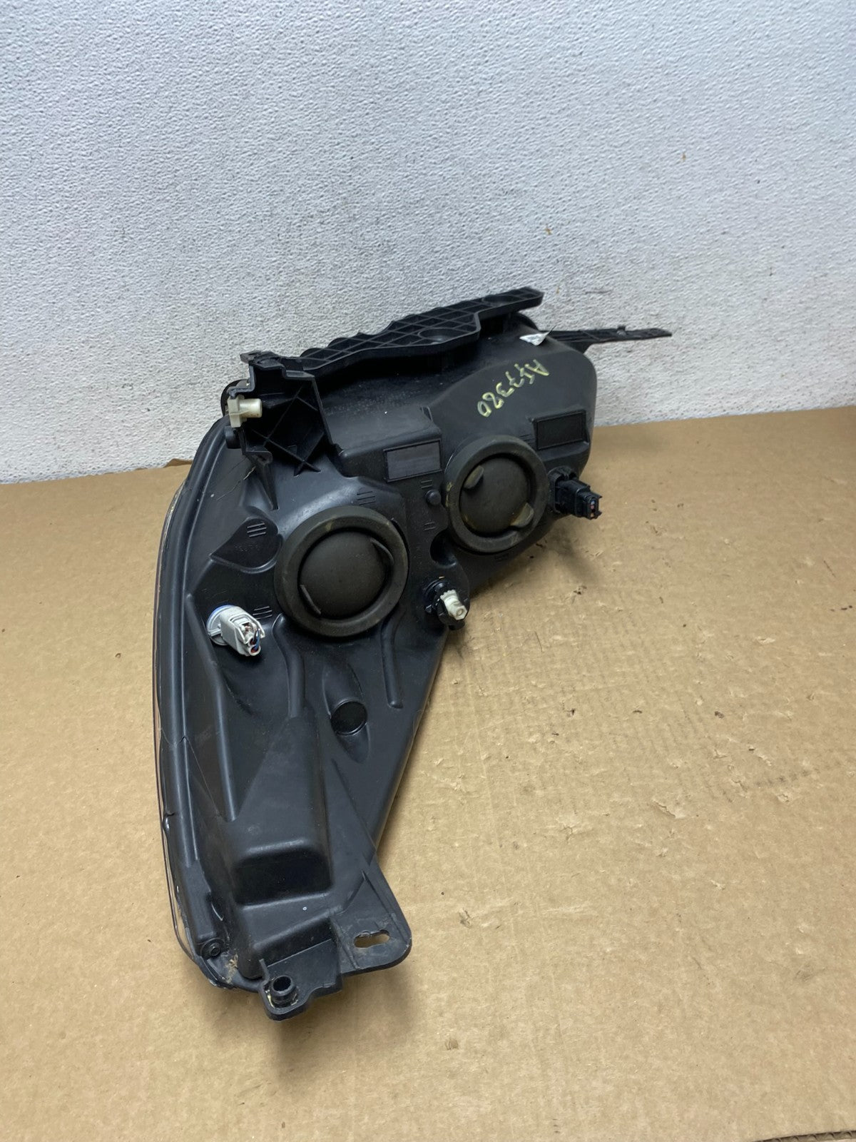 2013 - 2016 Ford Escape Headlight Right Passenger RH Side Halogen AF7380 DW6