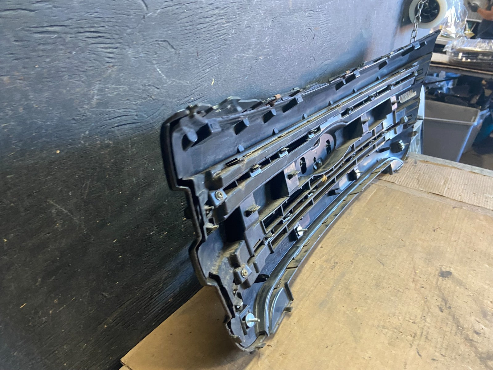 2011 to 2015 Ford Explorer Upper Front Grill Grille Oem R0239 DG12