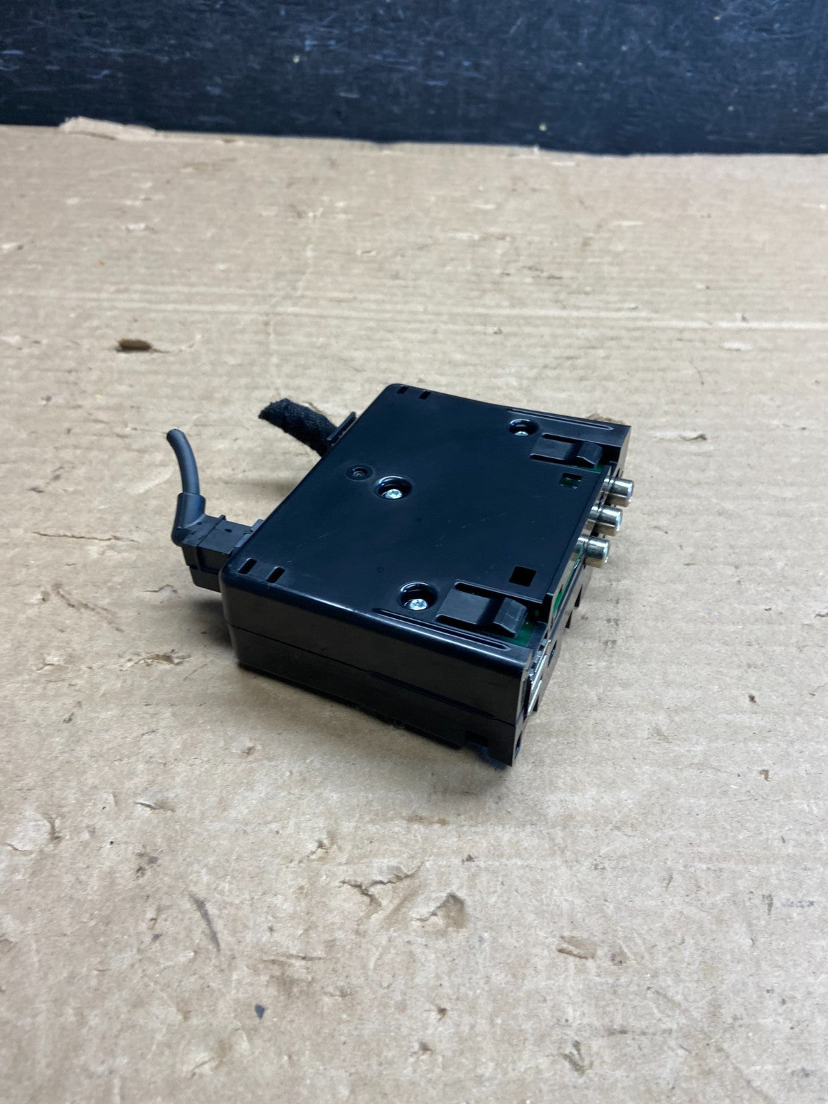 2013-2019 Ford Escape USB Card Reader Media Interface Control Module AF2591 DG1
