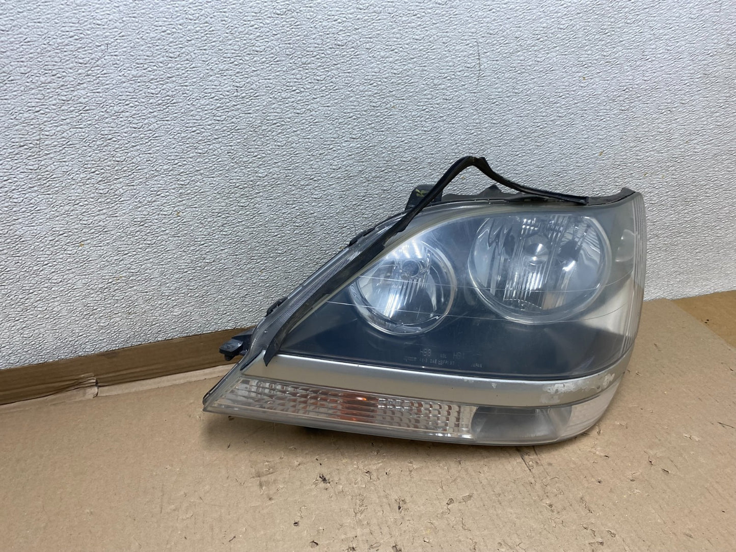 1999 to 2003 Lexus RX300 Left Driver LH Headlight Halogen U1124 DW2