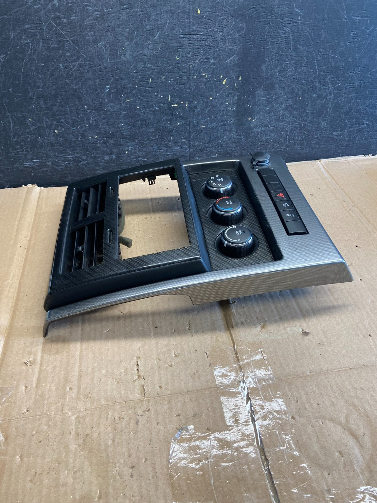 2008 to 2012 Jeep Liberty Dash Climate Temperature Control Radio Bezel AH5577 DW1