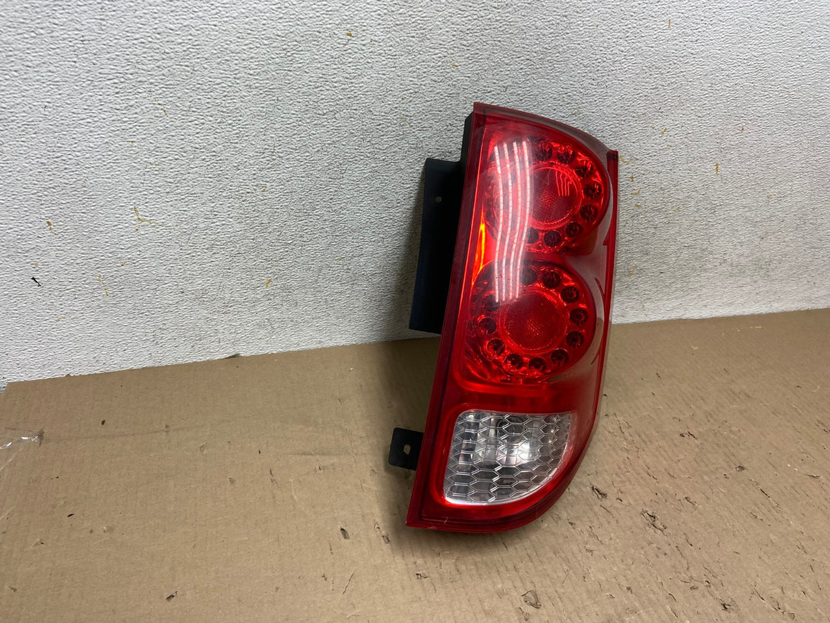 2011 - 2018 Dodge Grand Caravan Right Passenger RH Tail Light Led AH5940 LK1