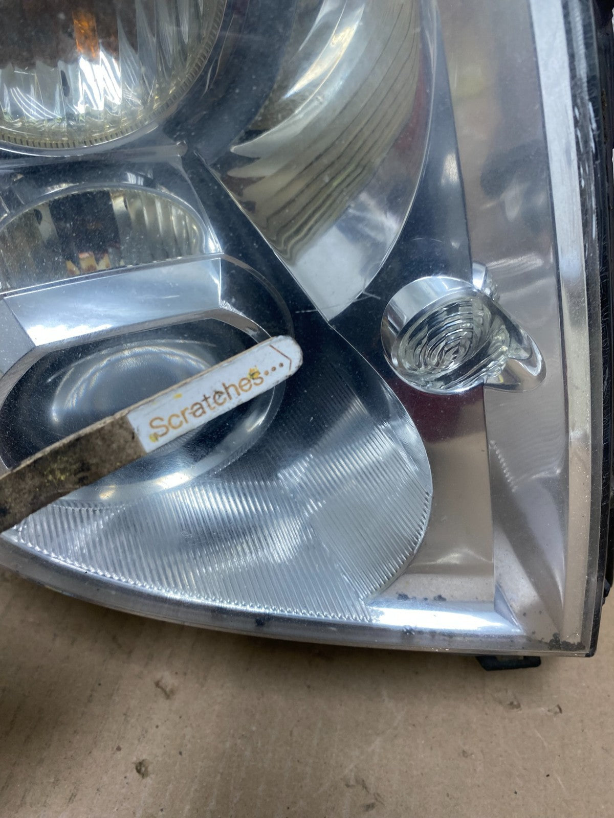 2006 to 2011 Cadillac DTS Right Passenger RH Side Xenon Hid Headlight AJ24173