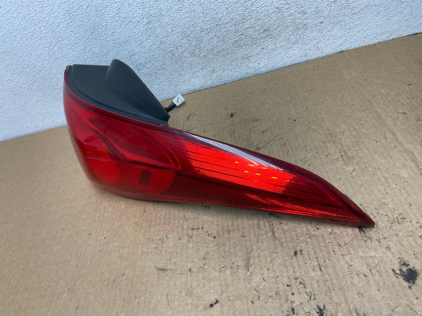 2011 2012 2013 Hyundai Elantra Sedan Right Passenger Tail Light AG2434 LK1