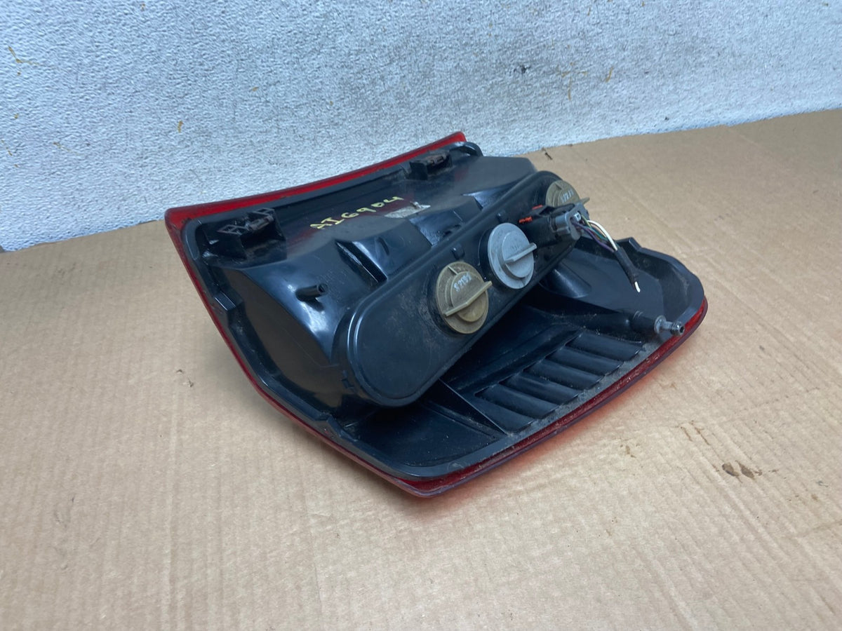1999 - 2004 Jeep Grand Cherokee WJ Left Driver Lh Tail Light AI6904 LK5