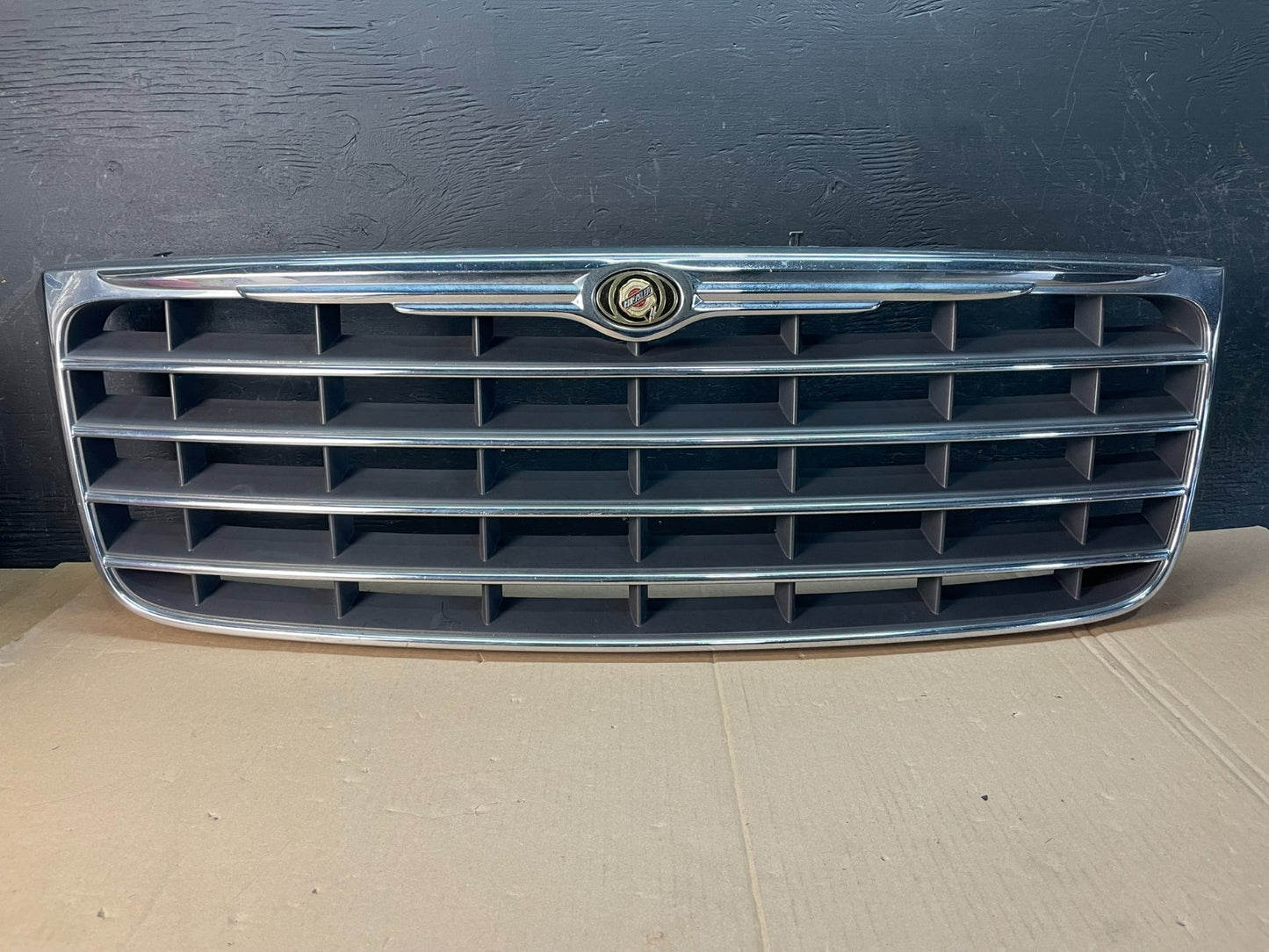 2007 2008 2009 Chrysler Aspen Front Radiator Upper Grill Grille AD8386 DG0