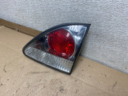 2000-2003 Lexus RX300 Right Passenger Side Rear Inner Tail Light U6796 DW2
