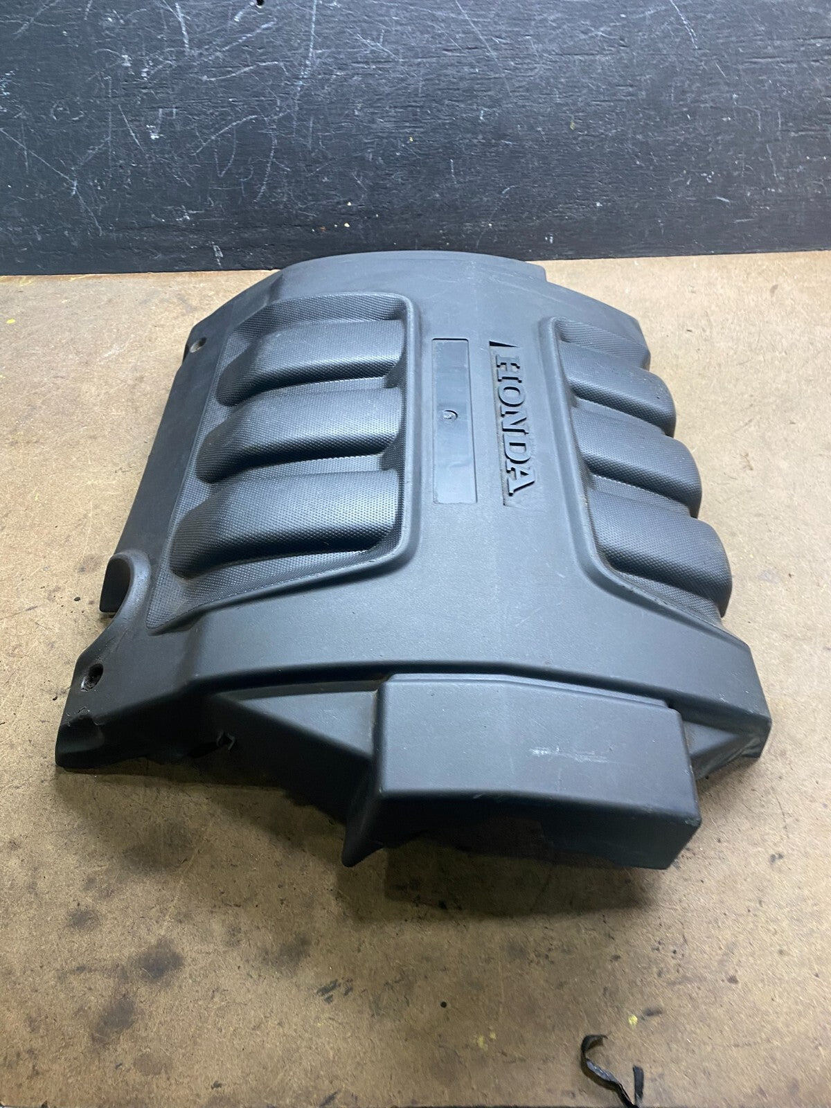 2005 to 2007 Honda Odyssey Black Engine Cover OEM N0359 DG2