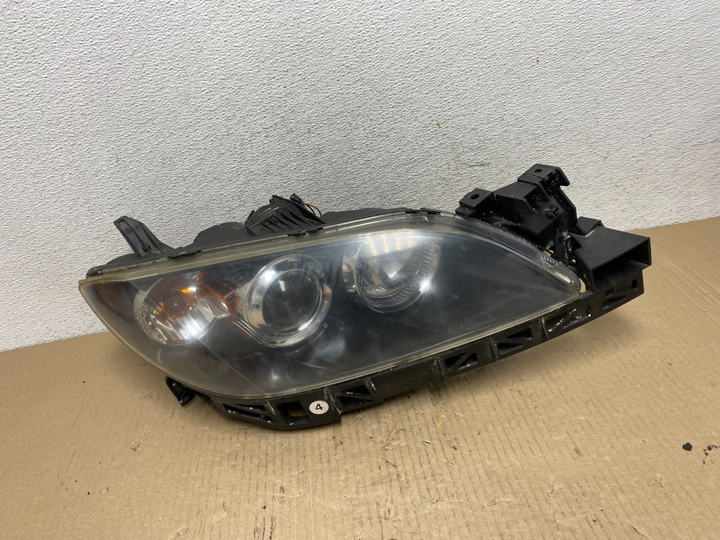XENON 2004 to 2009 Mazda 3 Sedan Right Passenger Rh Side Headlight AF5873 DW0