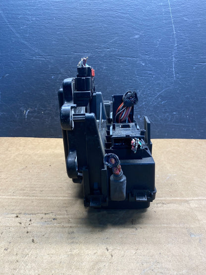 2005 Jeep Grand Cherokee BMC Body Module Power Fuse Box Relay AD7398 DG2