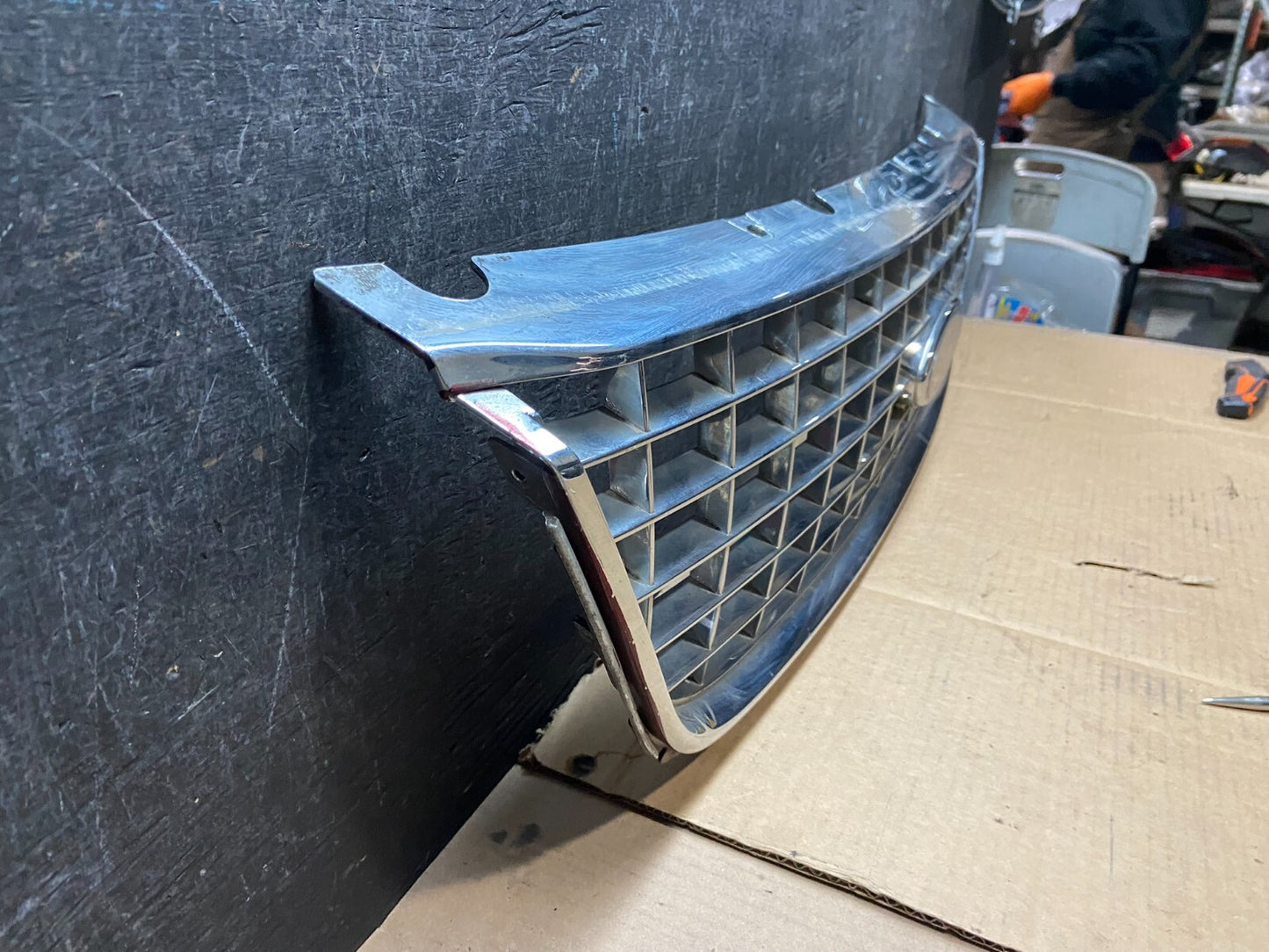 2004 to 2007 Ford Freestar Front Grill Grille 3F23-17K945 H7152 OEM2