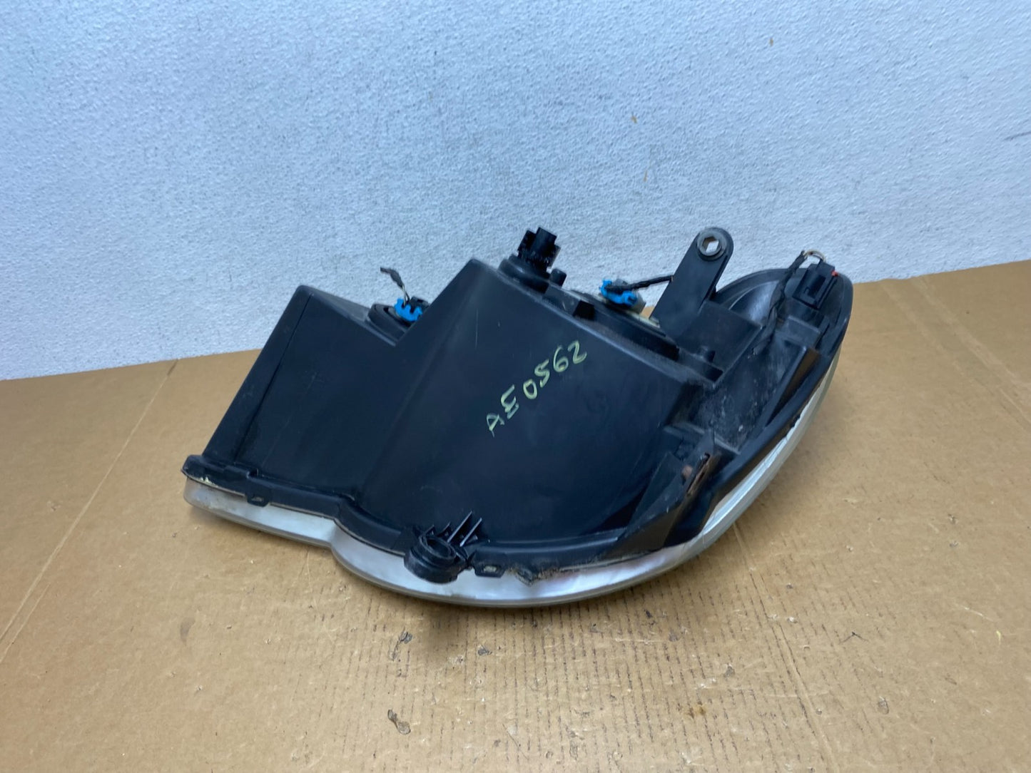 2007 to 2010 Chrysler Sebring Right Passenger RH Side Headlight AE0562 DW6
