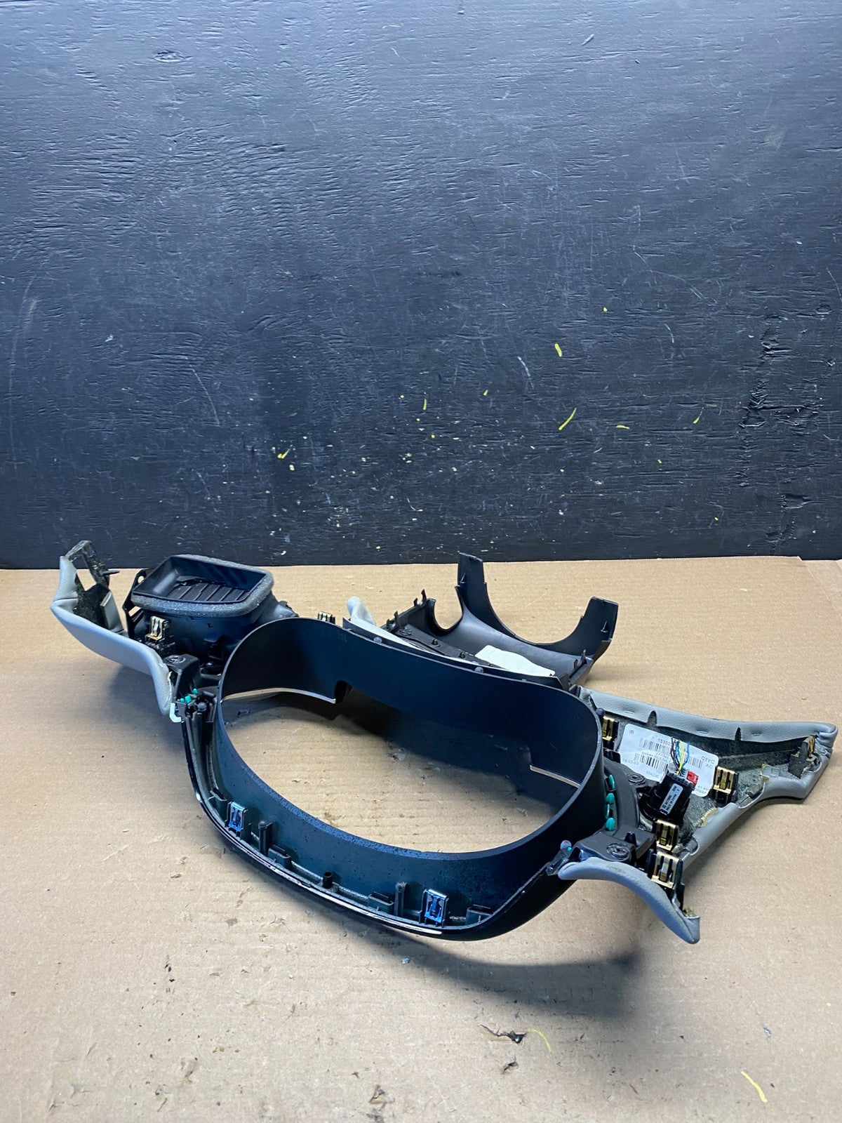 2018 to 2021 Chevrolet Traverse Speedometer Gauge Cluster Trim Bezel S2777 DG3
