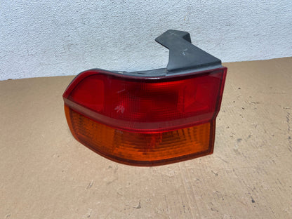 1999 2000 2001 Honda Odyssey Left Driver LH Side Tail Light AD8059 LK0