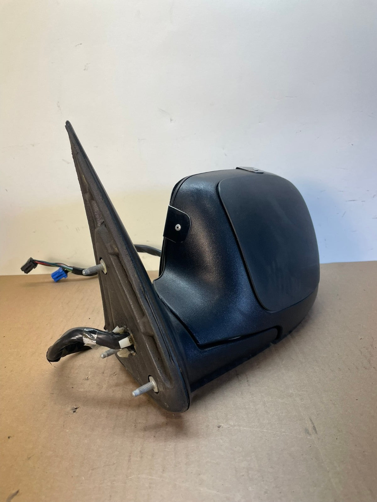 2003-2006 Chevrolet Tahoe Suburban Left Driver LH Turn Door Mirror AI0735 LK1