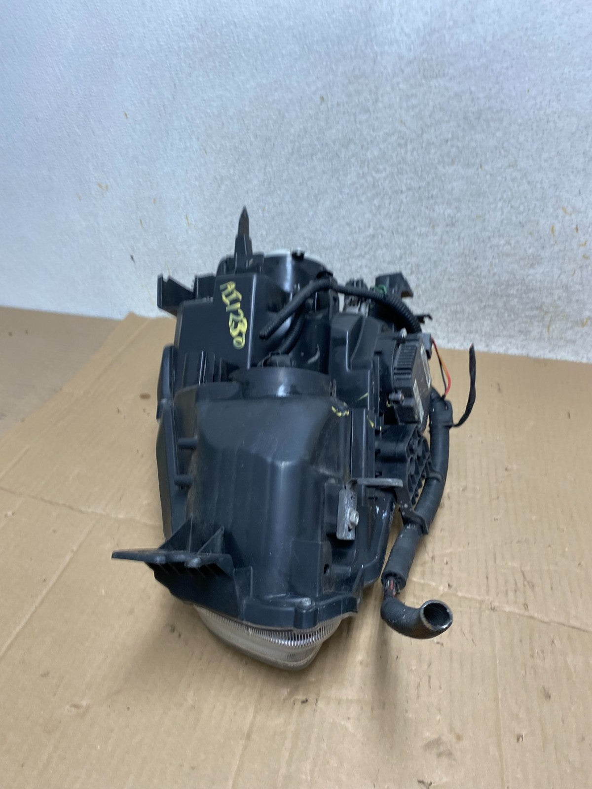 2009 - 2014 Nissan Maxima Headlight Right Passenger Xenon HID AI1230 DW10