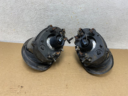 1996 to 1999 Ford Taurus Left+Right Side Headlights AH4413 DW11