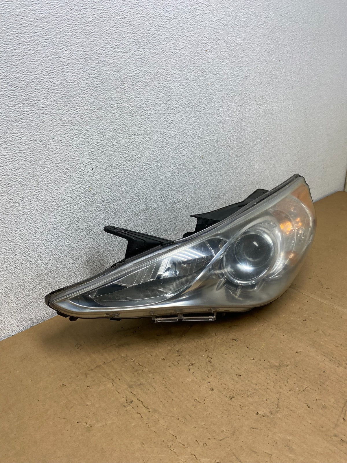 2011 - 2014 Hyundai Sonata Left Driver Lh Side Headlight Halogen AC8640 DW1