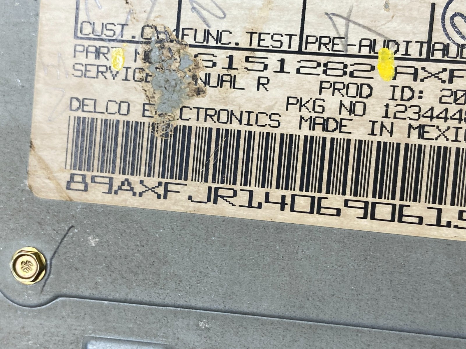 1994 - 1996 Pontiac Grand Prix Radio Cassette AM/FM Panel Oem T5989 DG9