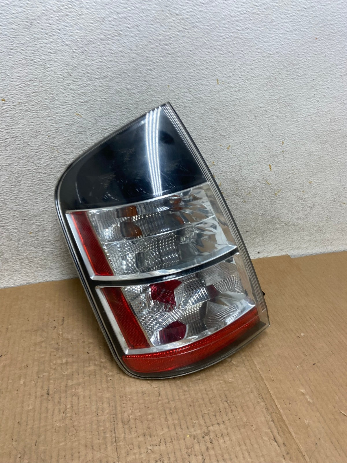 2004 2005 Toyota Prius Tail Light Left Driver Lh Side AI6541 LK2