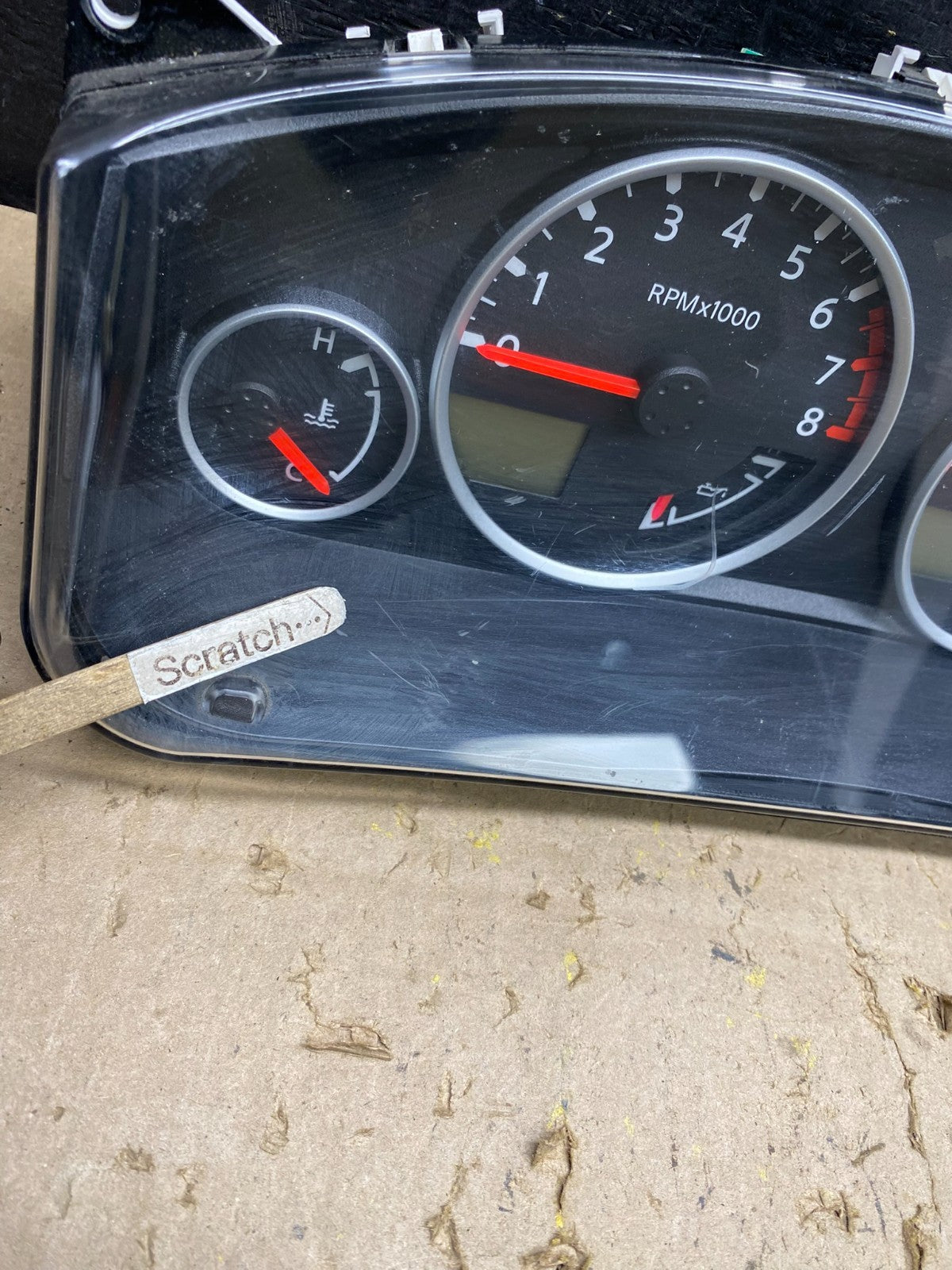 2010 Nissan Pathfinder Speedometer Cluster Gauge OEM U5596 DG1