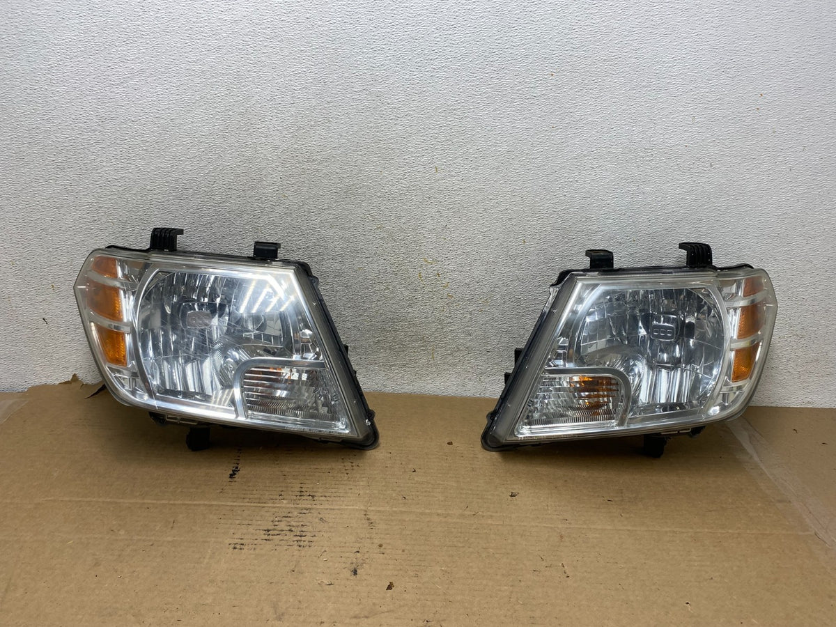 2008 to 2012 Nissan Pathfinder Halogen Headlights Left+Right AH4045 DW0