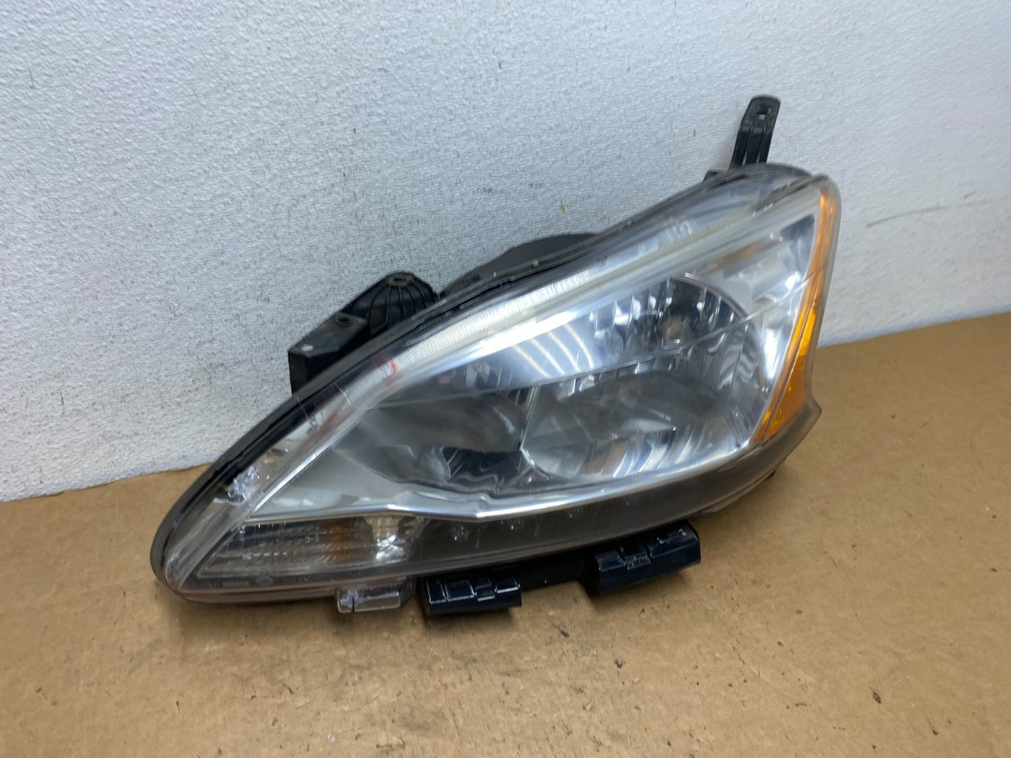 2013 - 2015 Nissan Sentra W/LED Halogen Left Driver LH Headlight AD5216 DW2