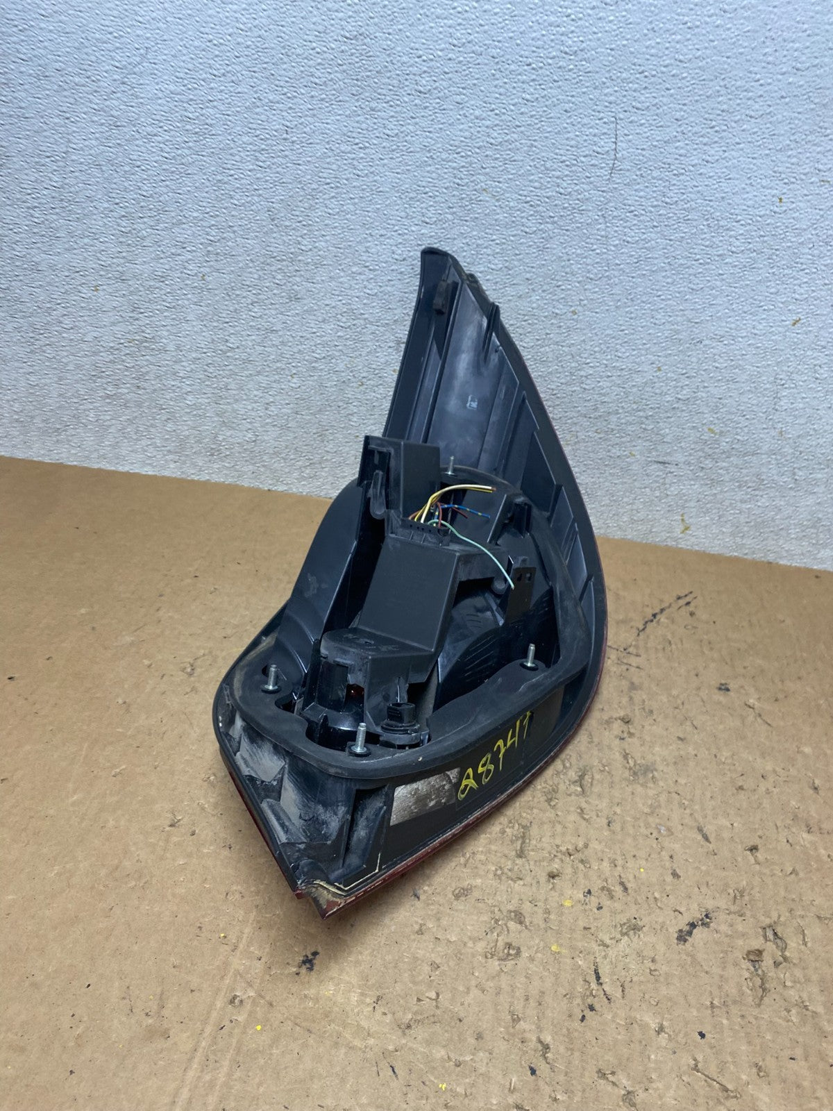 2004 -  2007 BMW 5 Series E60 Left Driver LH Side Tail Light OEM Q8747 DW7