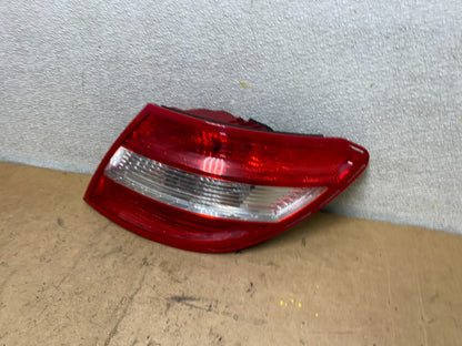 2008 2009 2010 2011 Mercedes C-Class Right Passenger Tail Light Oem X7082 PS1