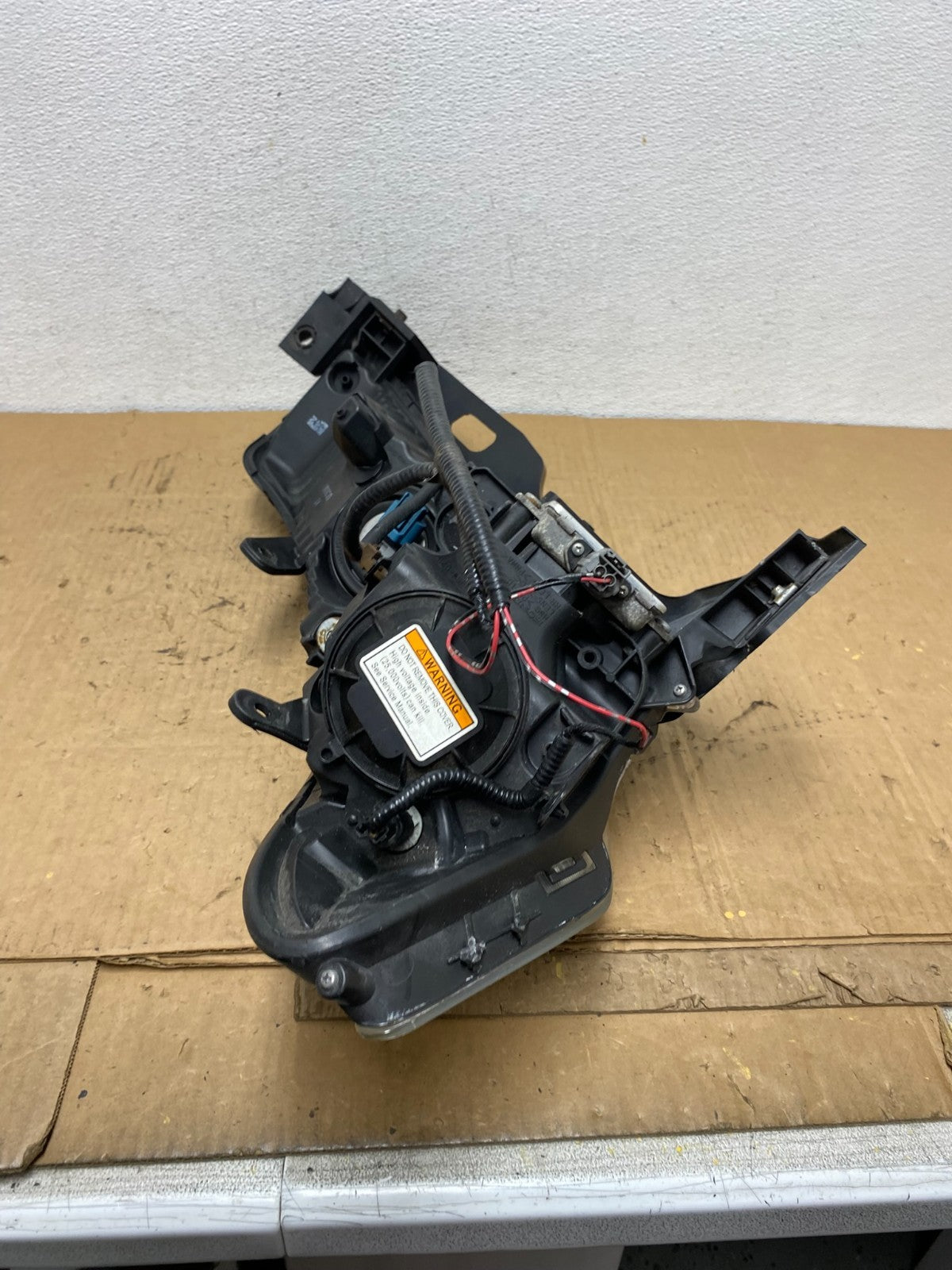2009 to 2011 Acura TL Headlight Left Driver LH Side Xenon HID AC8130 DW8
