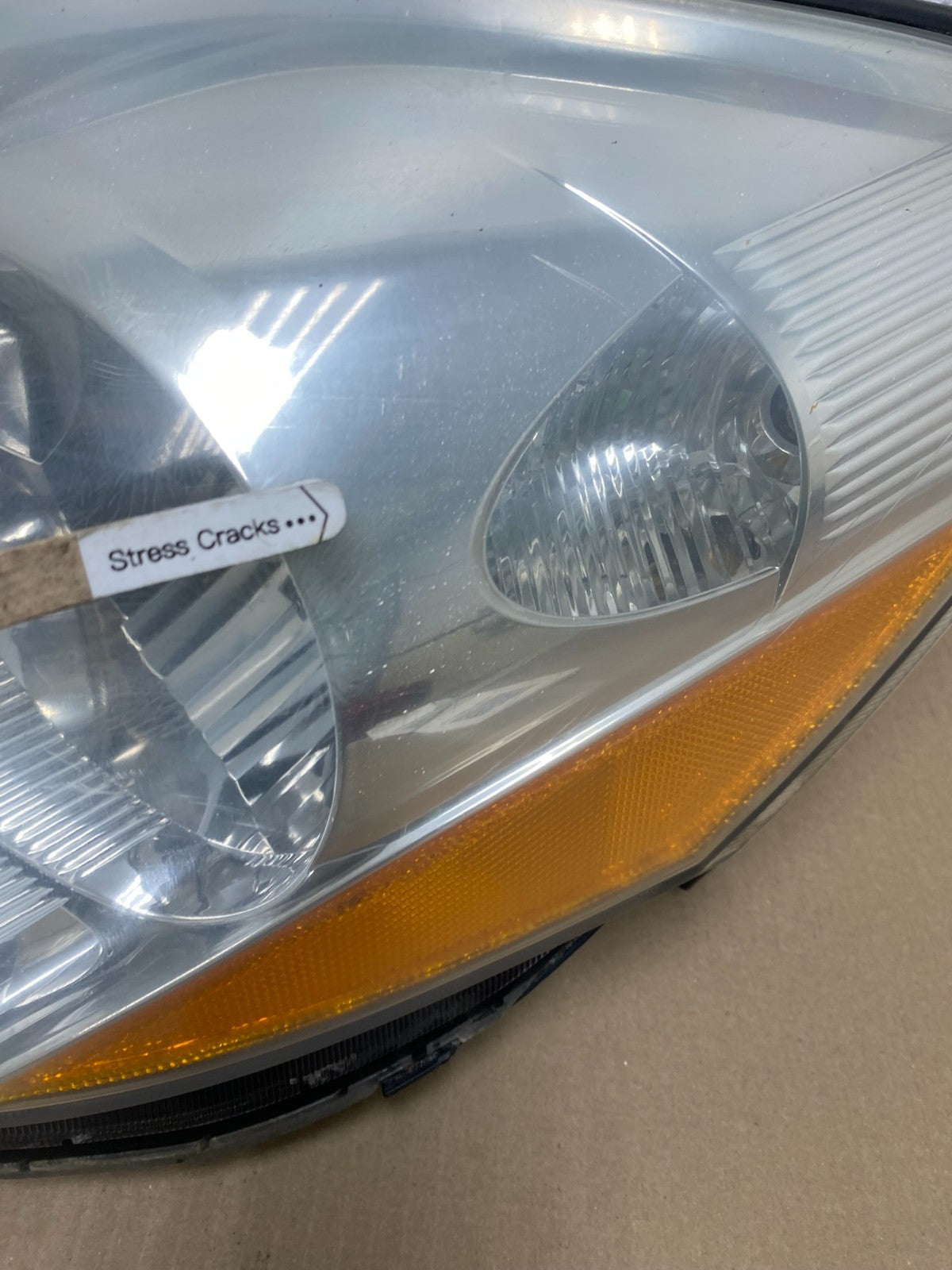 2006 to 2010 Toyota Sienna Left Driver Lh Side Headlight Halogen AE6904 DW4